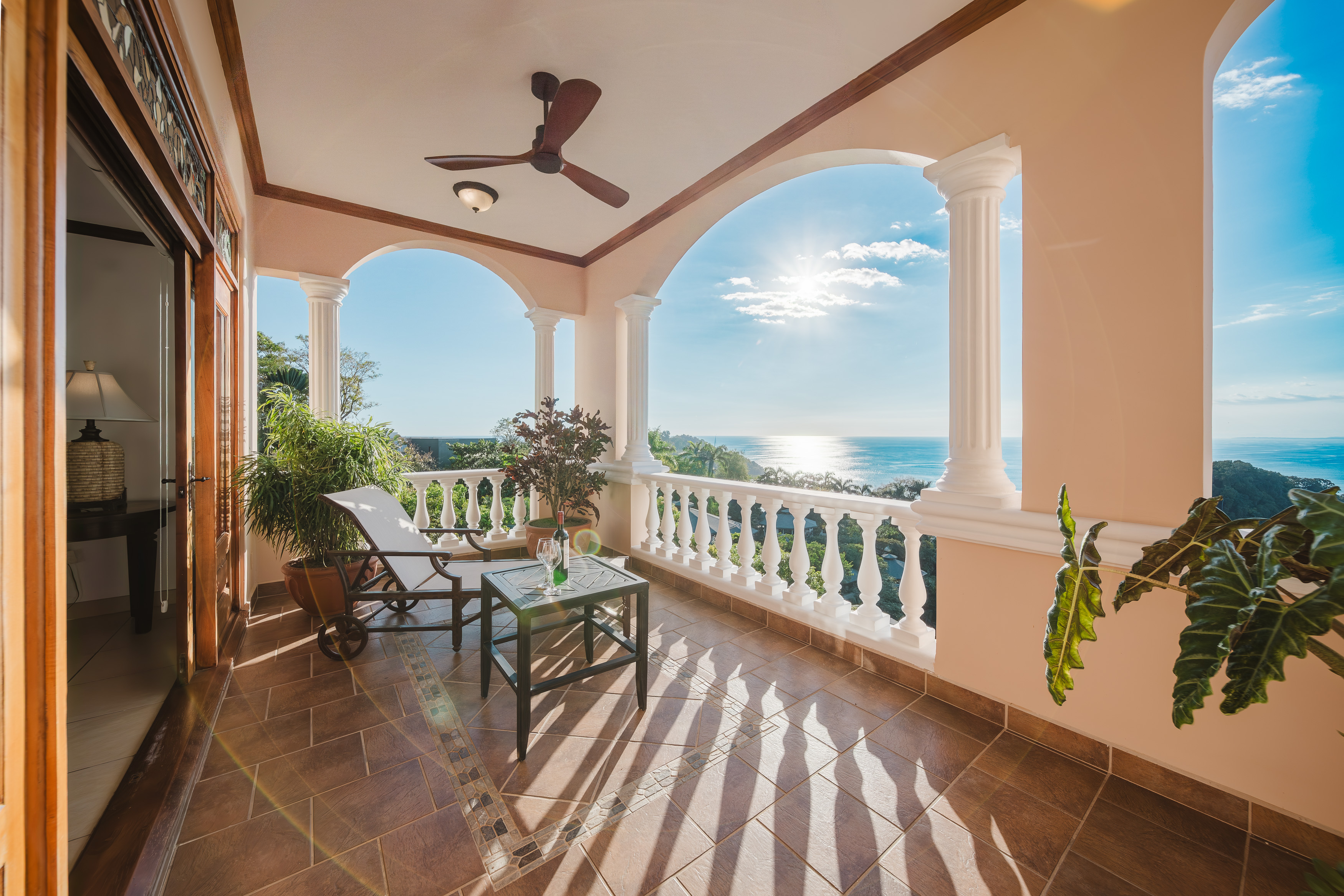 Pacifico Colonial Penthouse