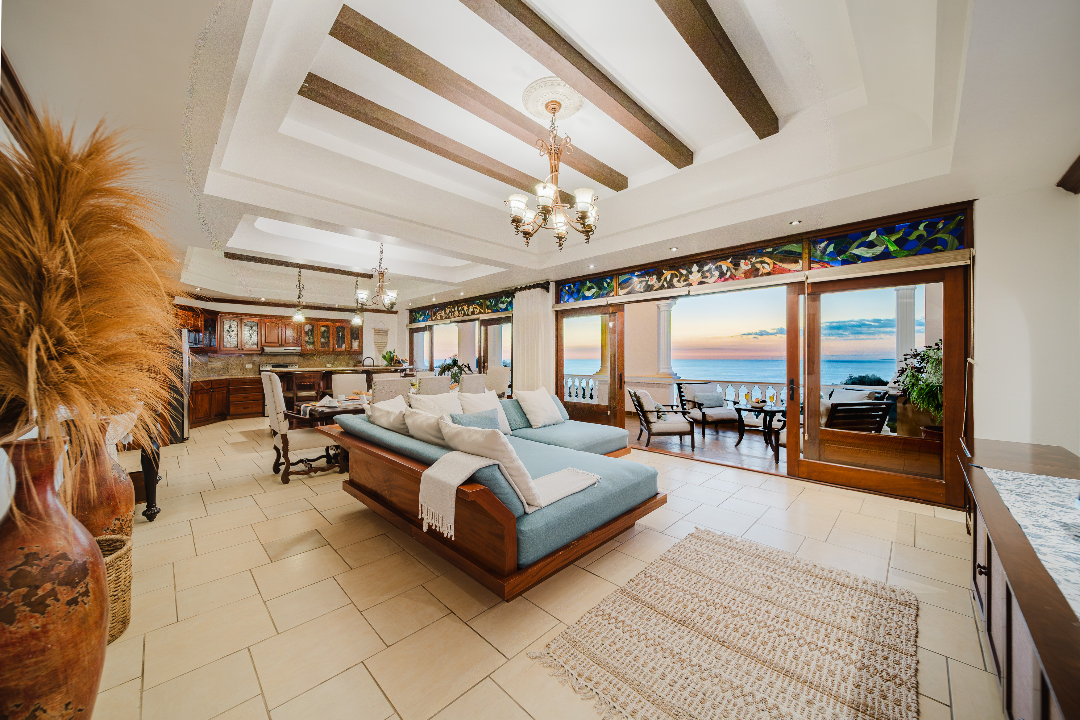 Pacifico Colonial Penthouse