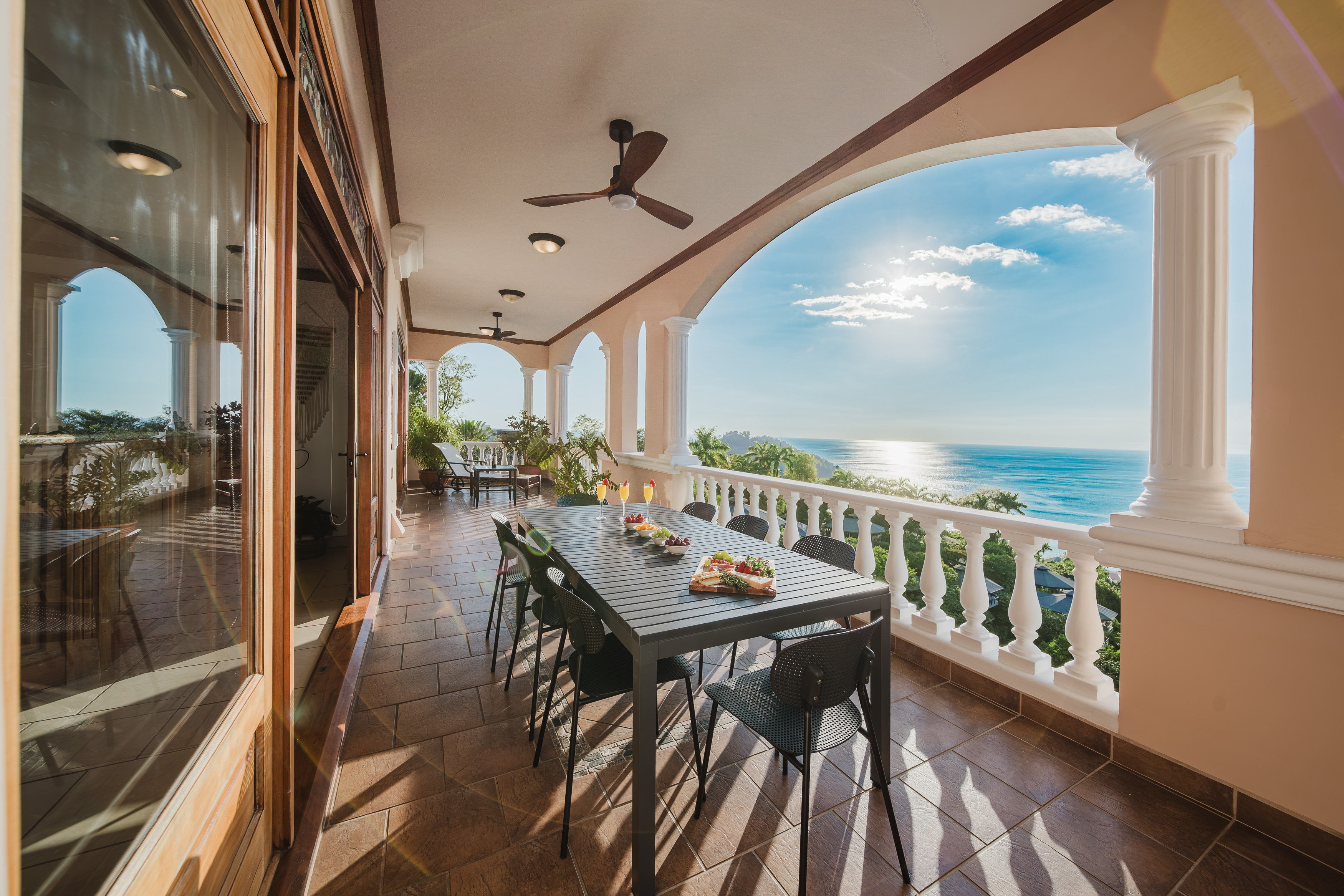 Pacifico Colonial Penthouse