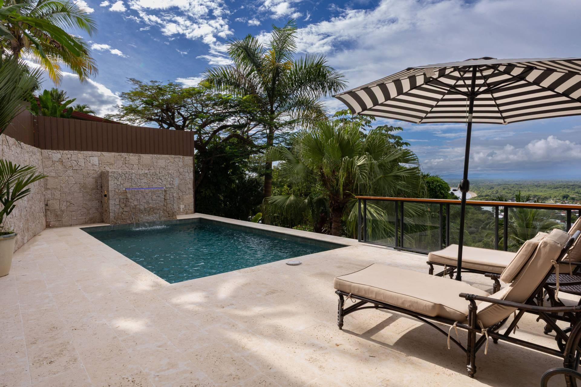 Casa Toro — Manuel Antonio