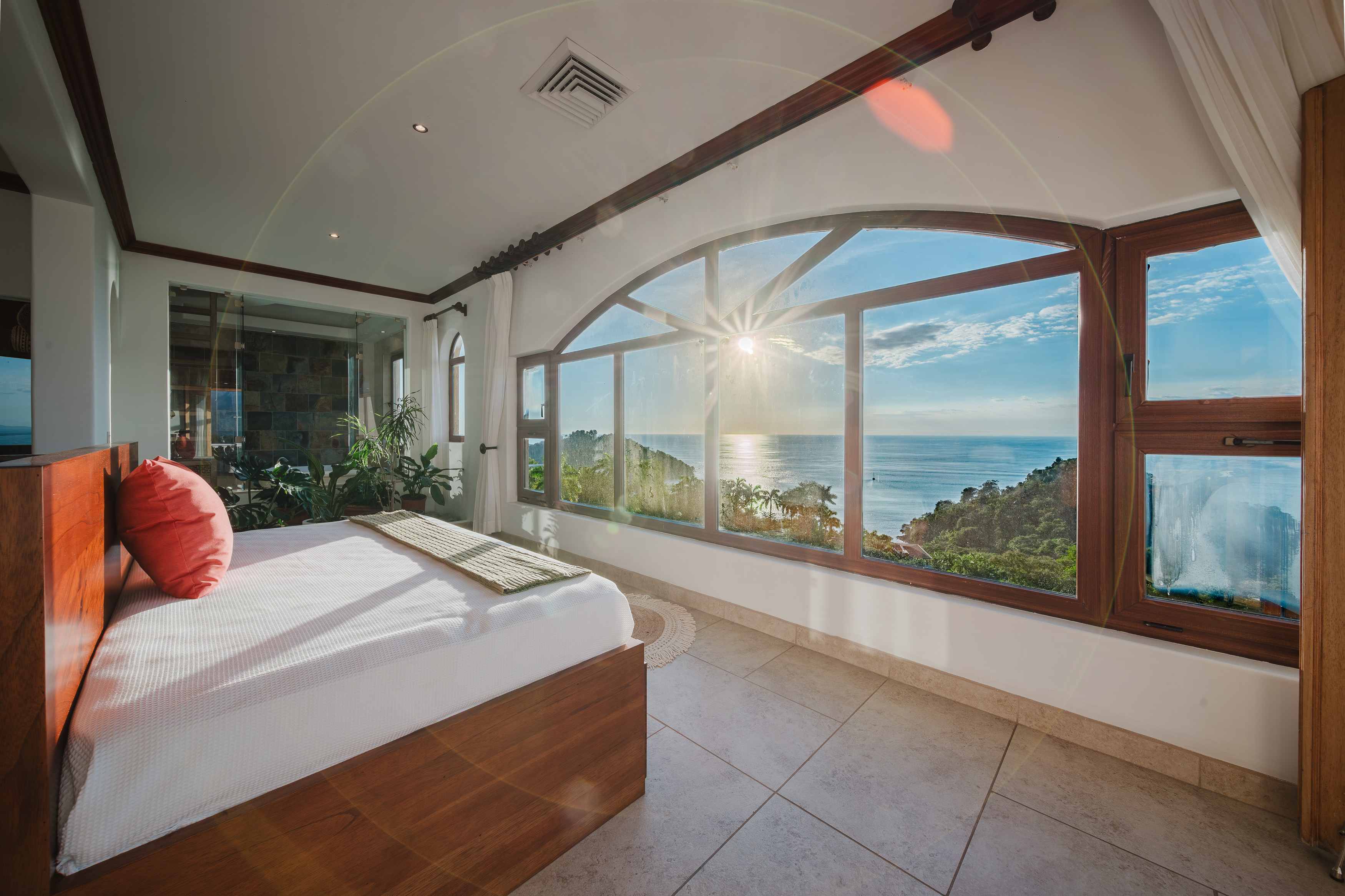 Pacifico Colonial Penthouse