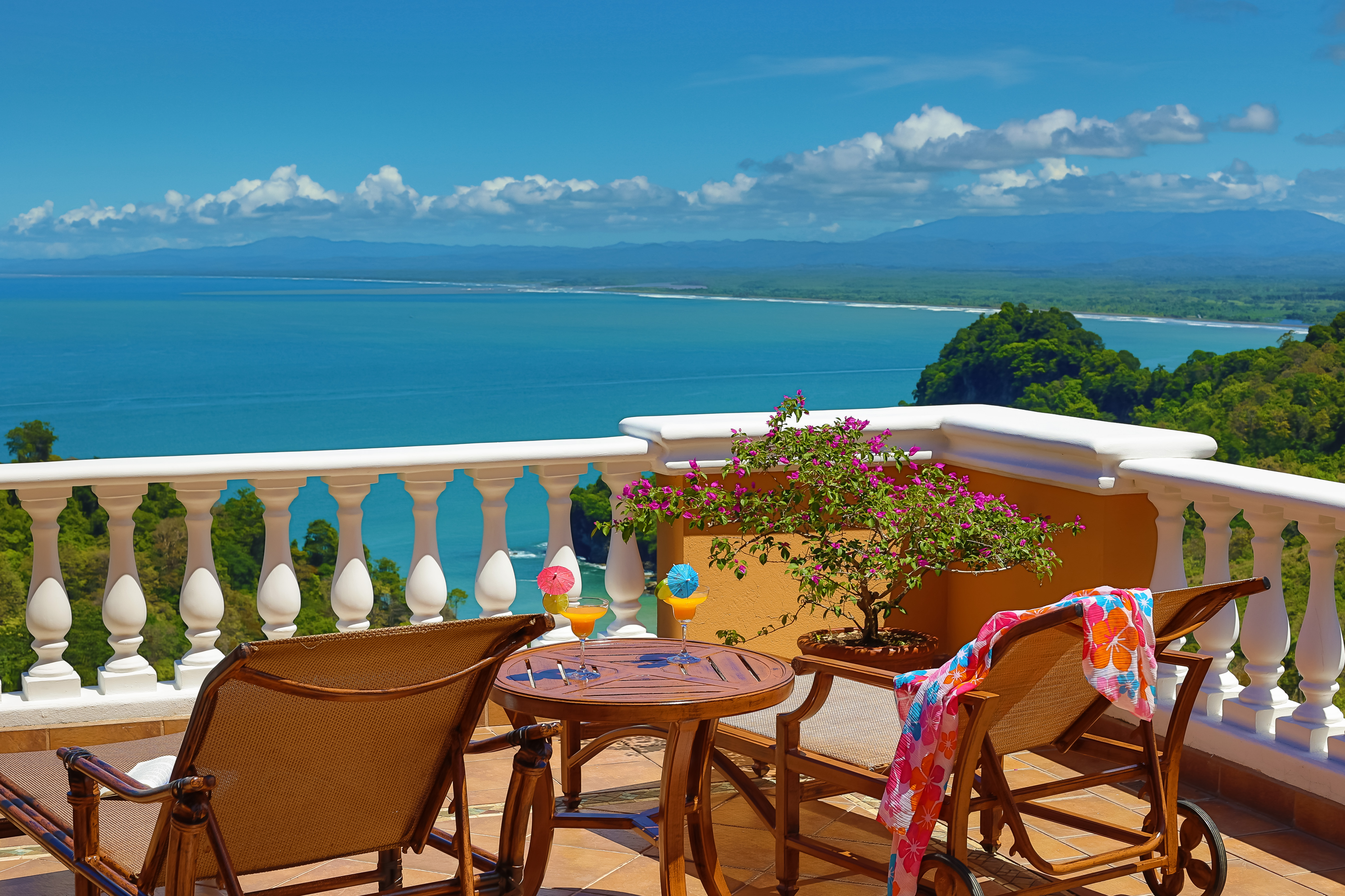 Pacifico Colonial Penthouse — Manuel Antonio