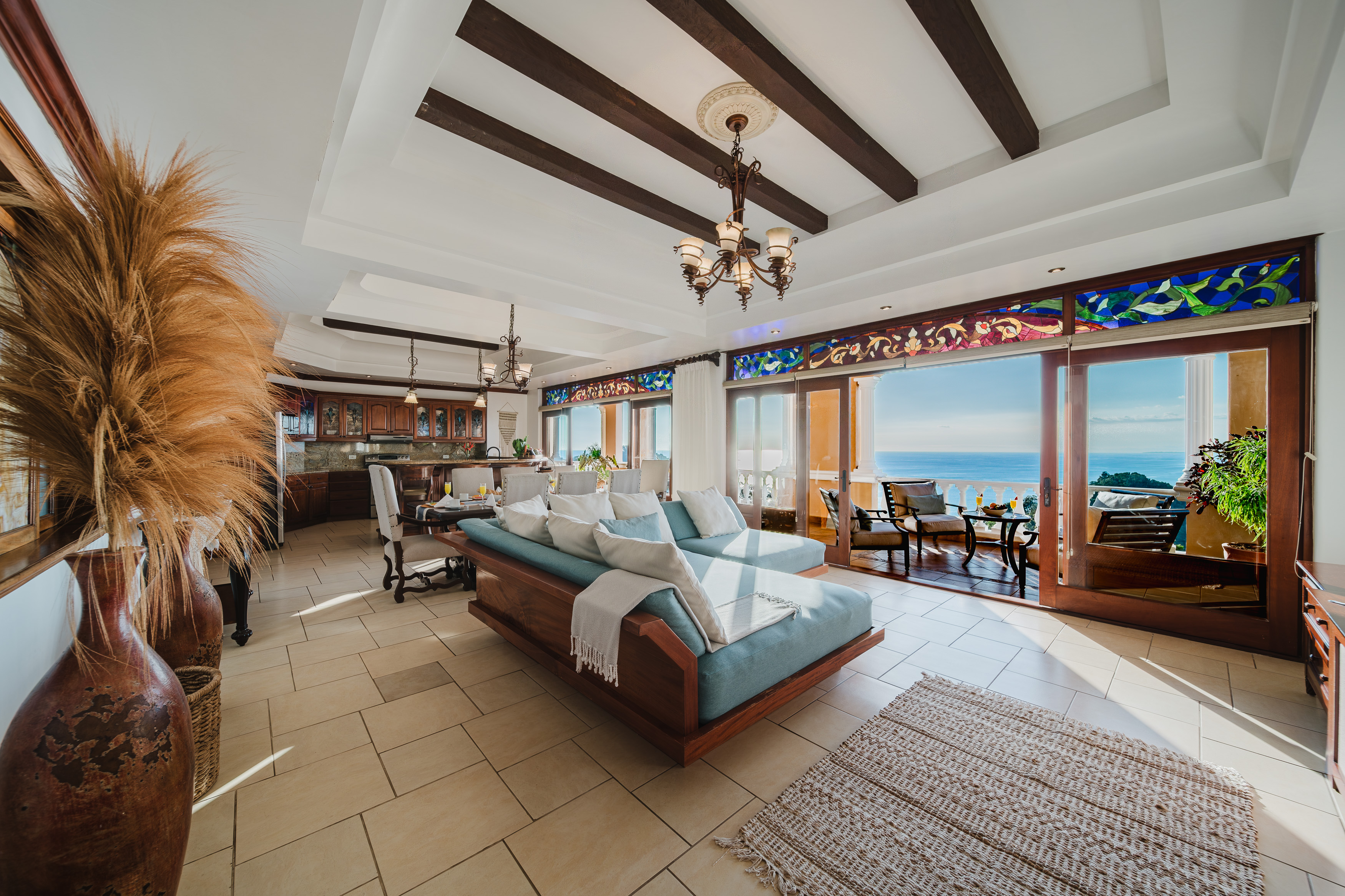 Pacifico Colonial Penthouse