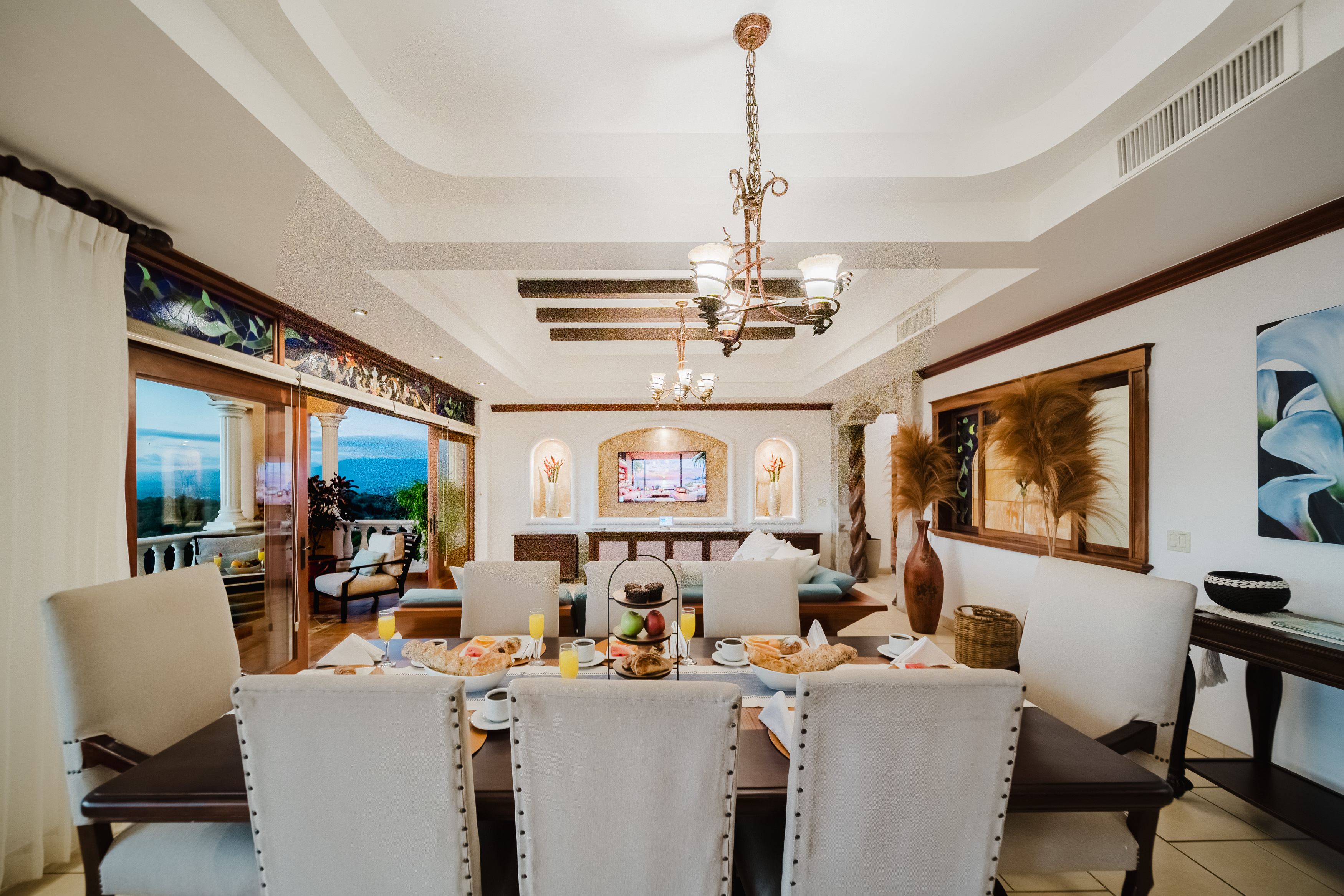 Pacifico Colonial Penthouse