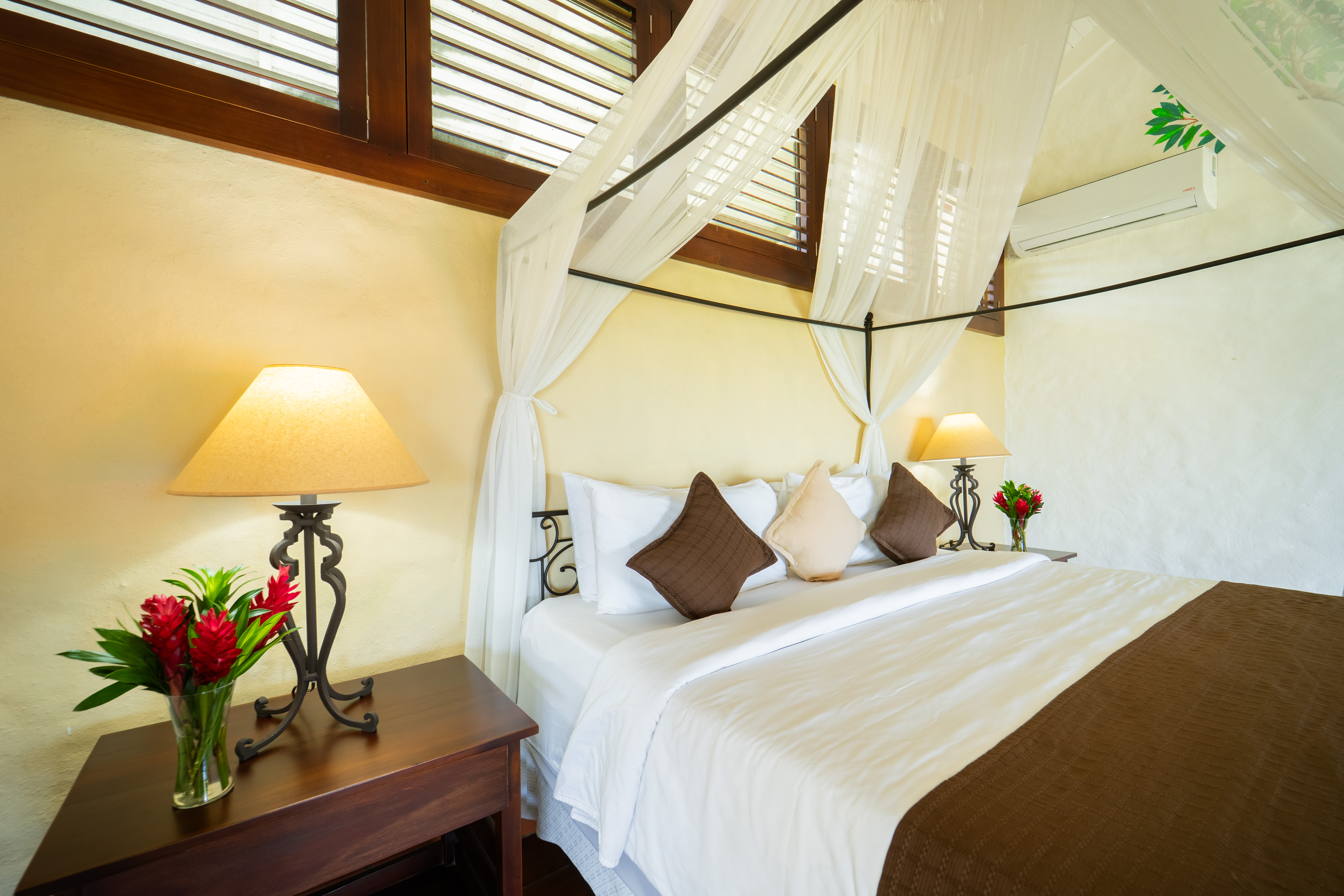 master suite king bed