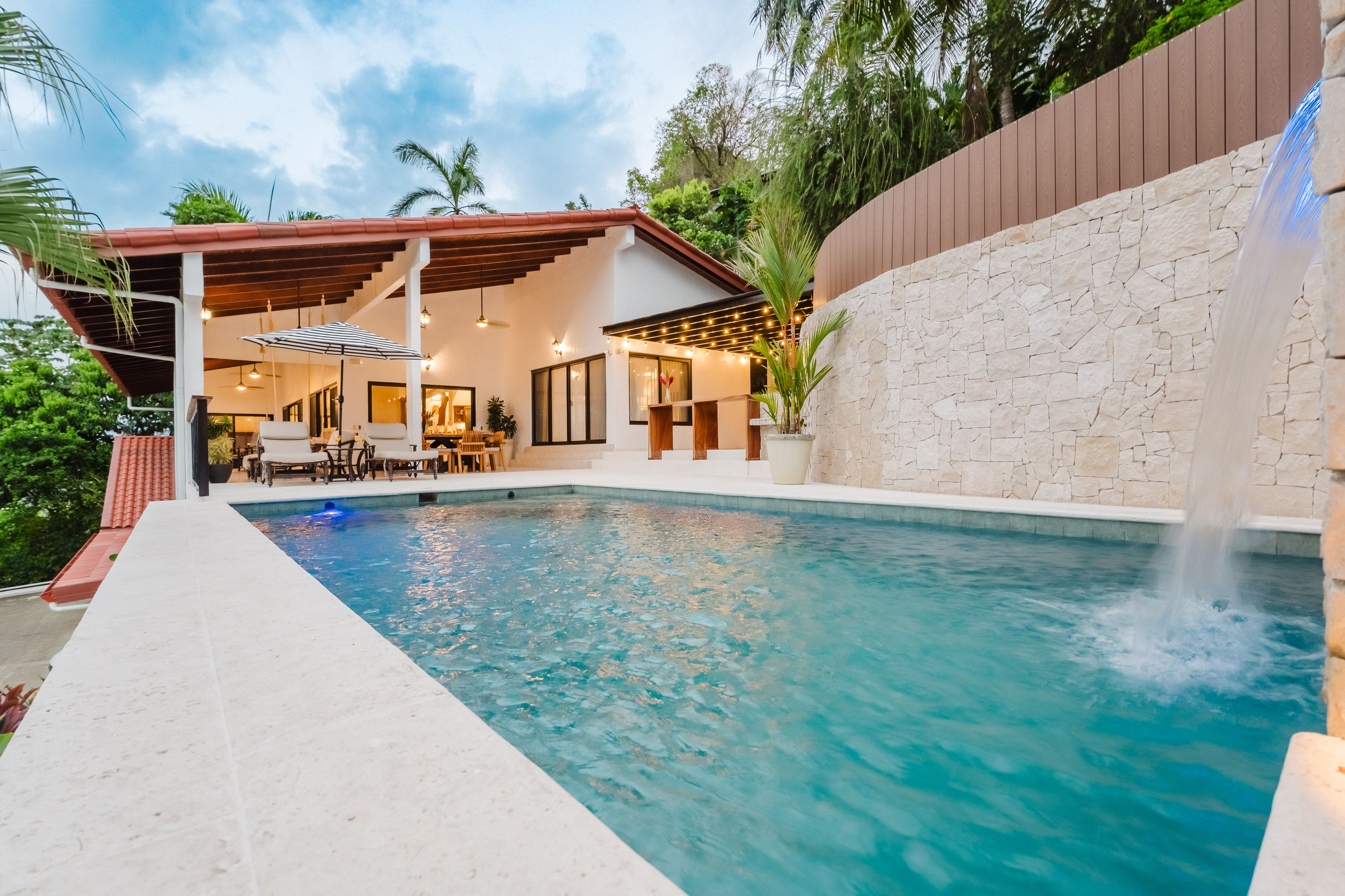 Casa del Toro — Manuel Antonio